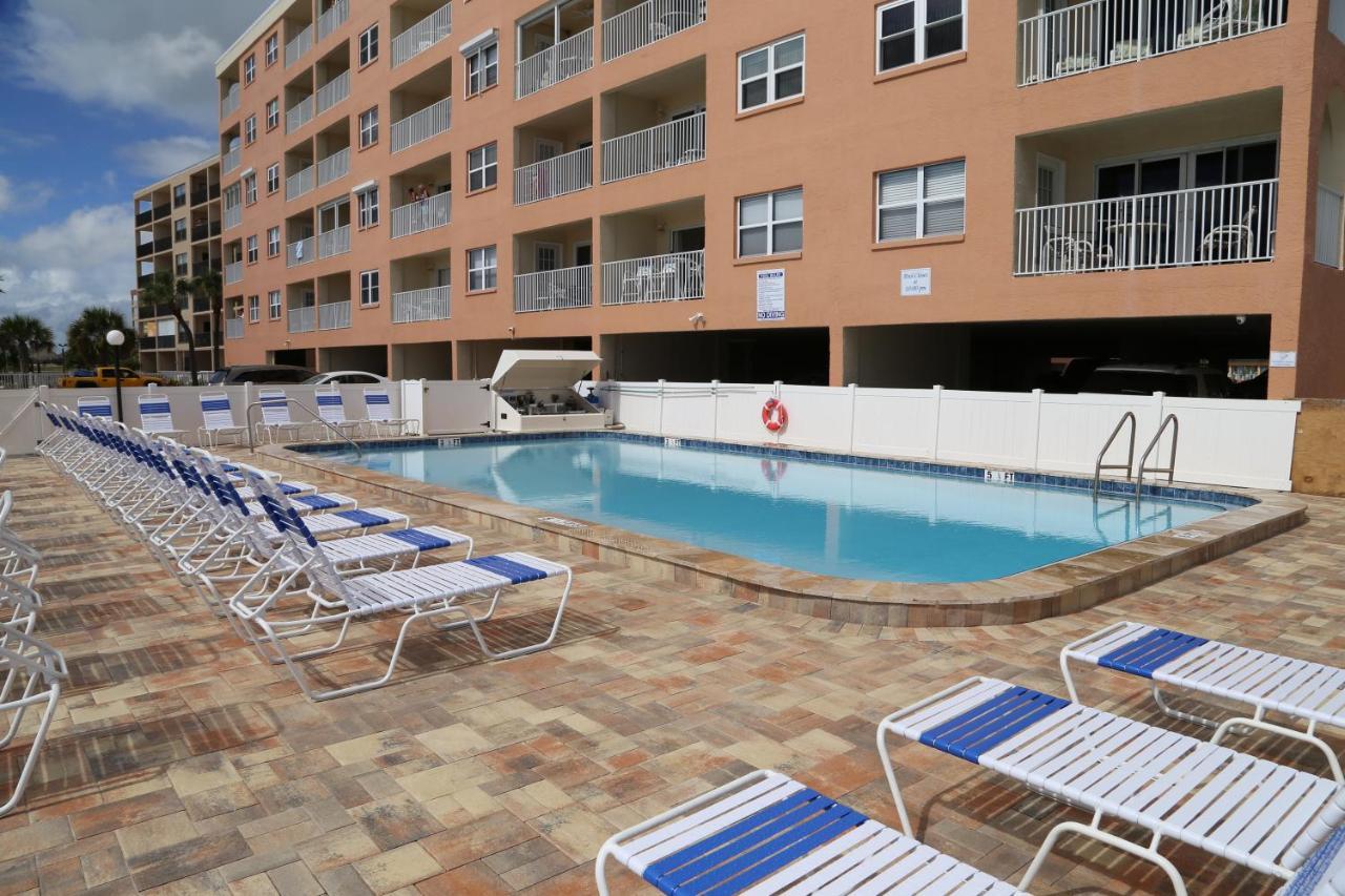 407 Beach Place Condos Сейнт Пийт Бийч Екстериор снимка